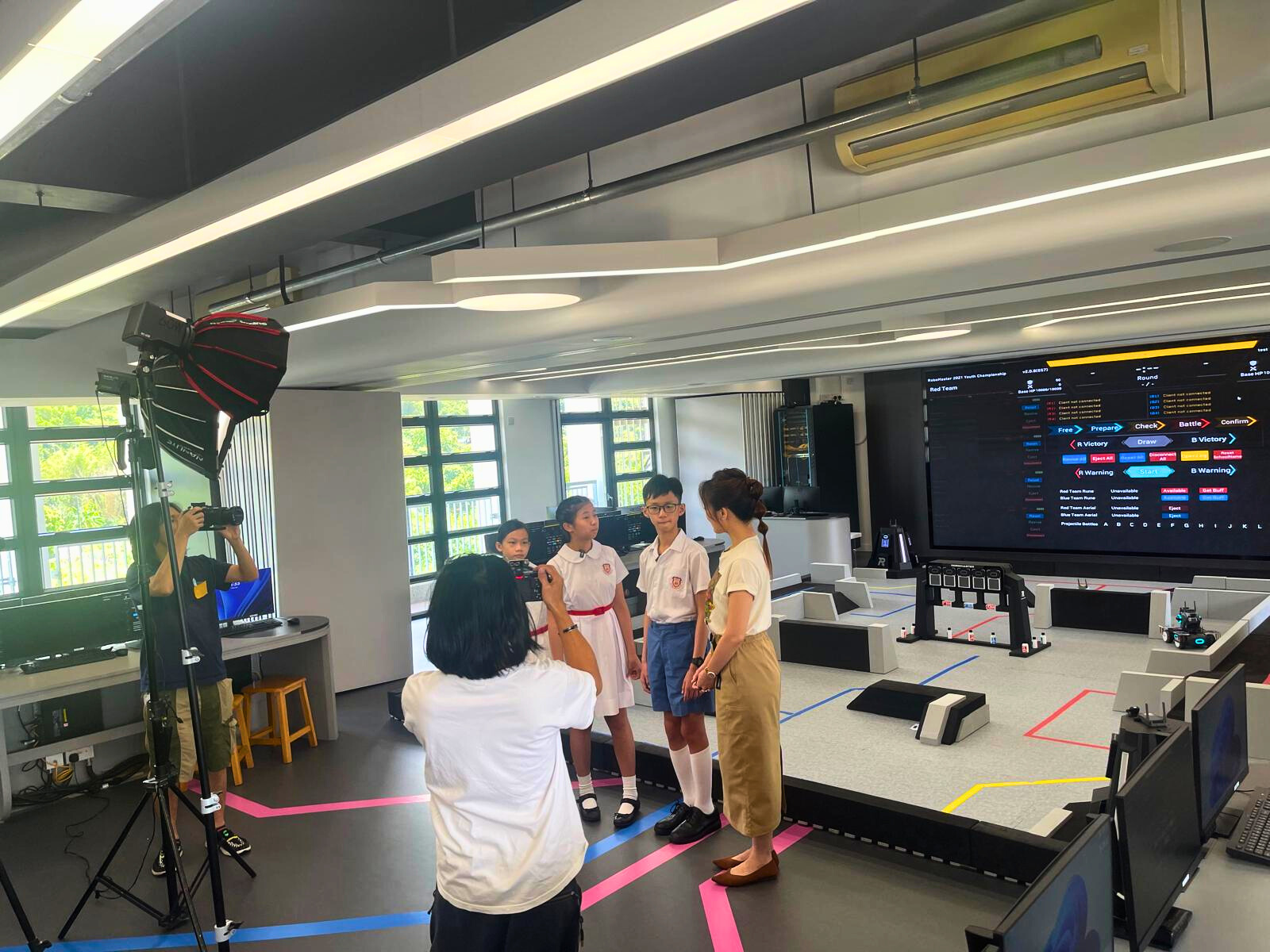 Acadamia:Create Like and Share Behind-the-scenes shooting